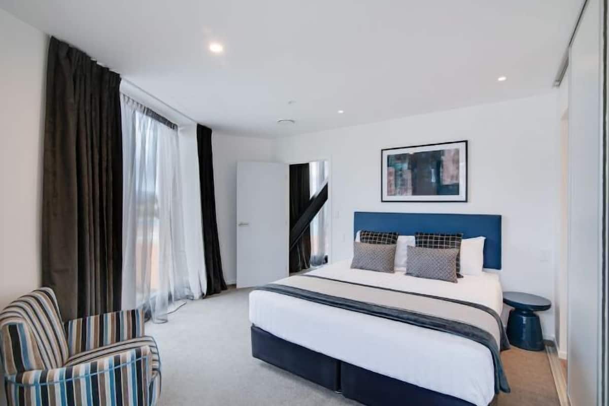 1 bedroom, blackout curtains, soundproofing, iron/ironing board
