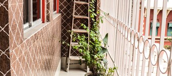 The whole apartment on Elgin Road - Central Kolkata