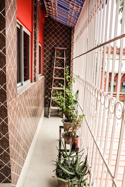 The whole apartment on Elgin Road - Central Kolkata