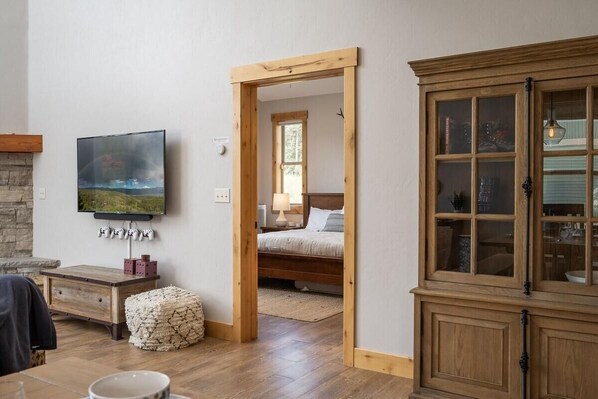 3 chambres, lit avec matelas en mousse à mémoire