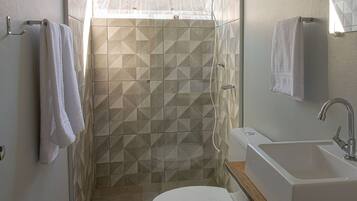 Shower, free toiletries, hair dryer, towels