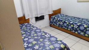 2 bedrooms, free WiFi - Wonderful Apartment on Enseada Beach! (Guarujá)