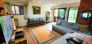 TV connectée, lecteur de DVD, vidéothèque