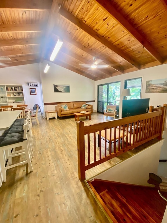 Spacious Straddie Family Retreat Sleeps Up To 10, Walk To Cylinder Beach - Point Lookout