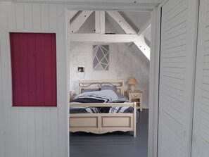 1 chambre, Wi-Fi gratuit, draps fournis