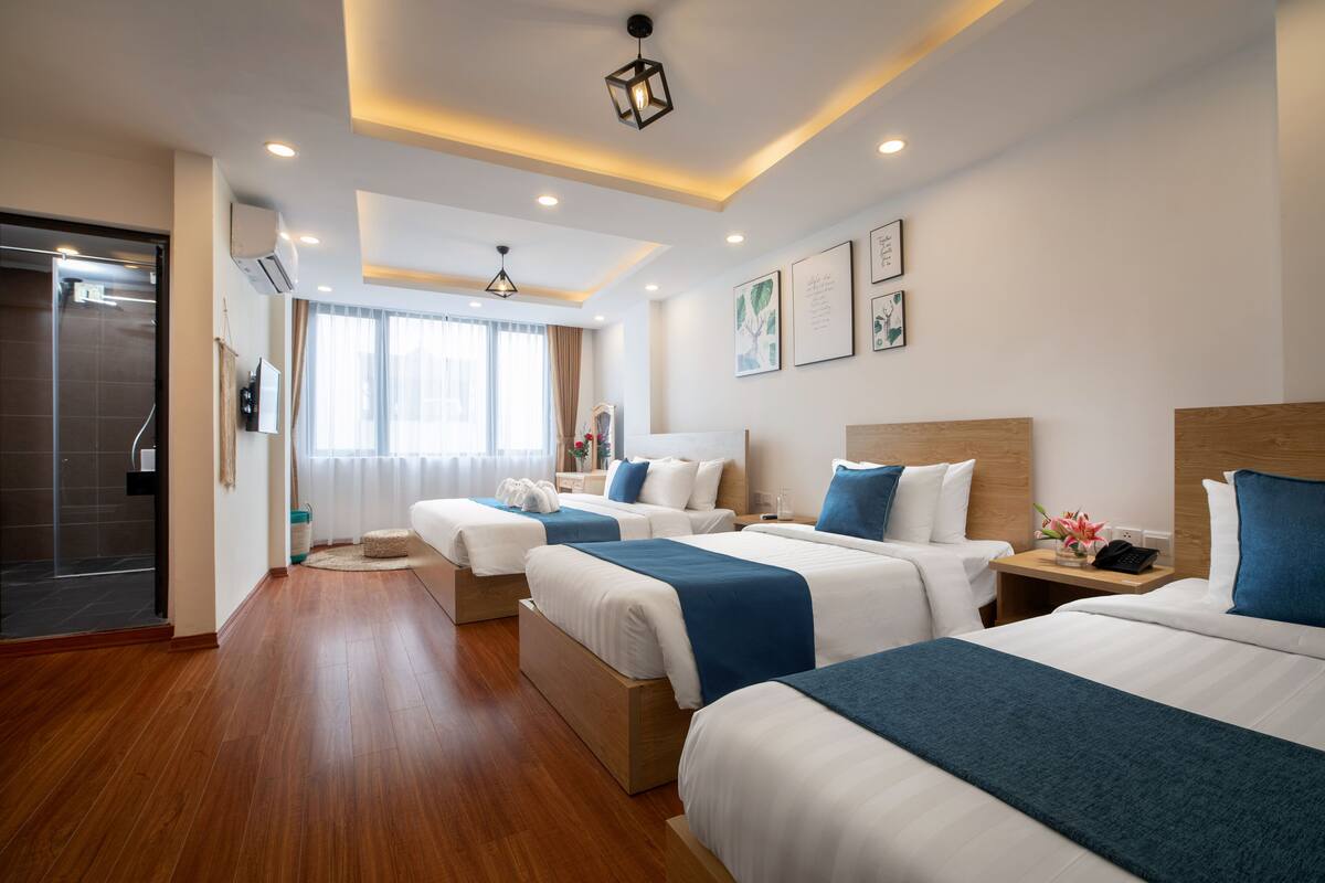 Minibar, in-room safe, desk, blackout curtains
