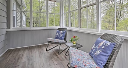 Beautiful Lenox Home, 3 Mi to Shakespeare & Co!