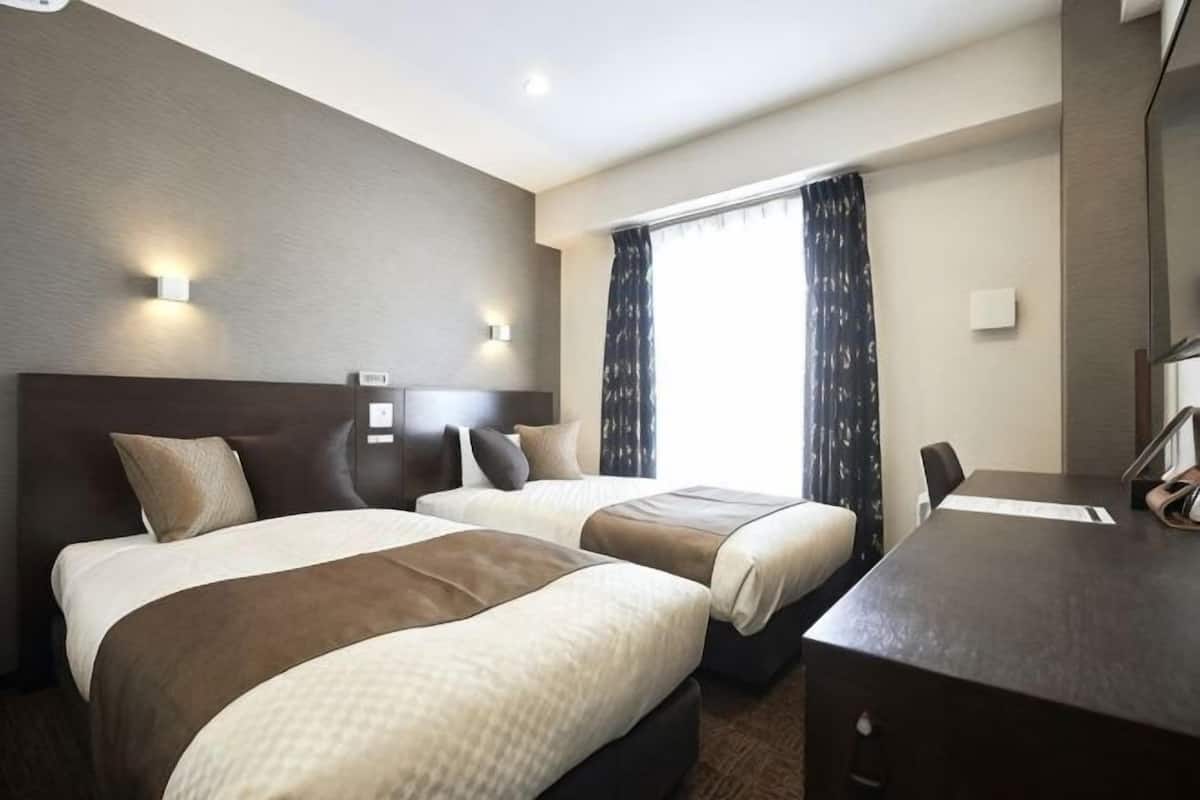 1 chambre, coffre-fort, système d’insonorisation