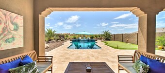 Maison haut de gamme Goodyear avec piscine de style complexe!