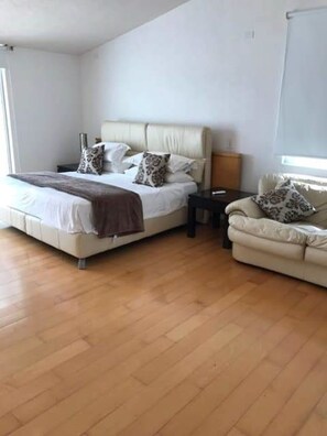 Maison, 5 chambres, piscine privée | Rideaux d’obscurcissement, fer et planche à repasser