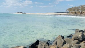 靠近海滩