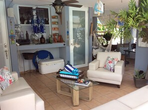 Interior - Gorgeous Place with Pool and Patio (Santa Isabel)