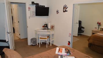 Queen Room | 1 bedroom, premium bedding, individually decorated