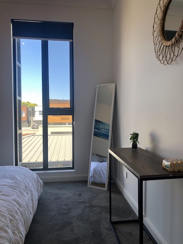 Live west at west lakes