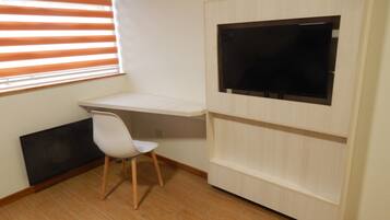 32-Zoll-Smart-TV mit Kabelempfang, Fernseher