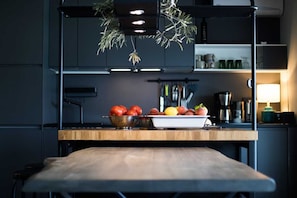 Fridge, coffee/tea maker, cookware/dishes/utensils, dining tables - House Erika in Šilo island Krk (Silo - island Krk)