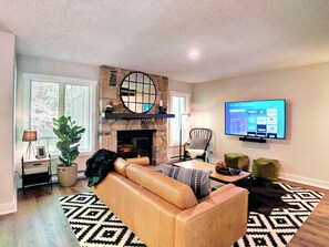 TV connectée, cheminée, jeux vidéo, Netflix