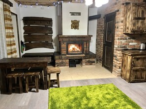 المنشأة من الداخل