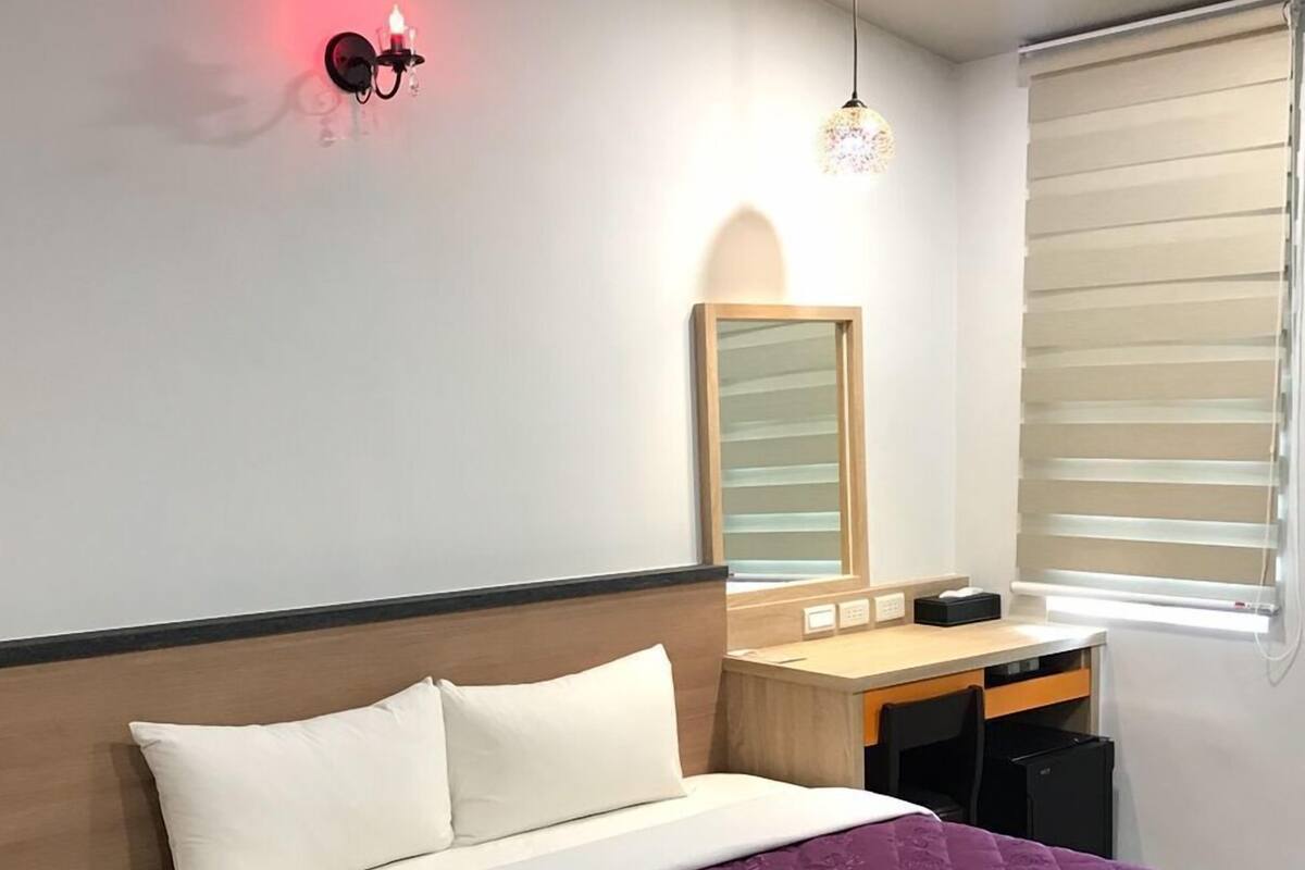 ห้องดับเบิล (E206) | โต๊ะทำงาน, เตียงเสริม/เปล, Wi-Fi ฟรี