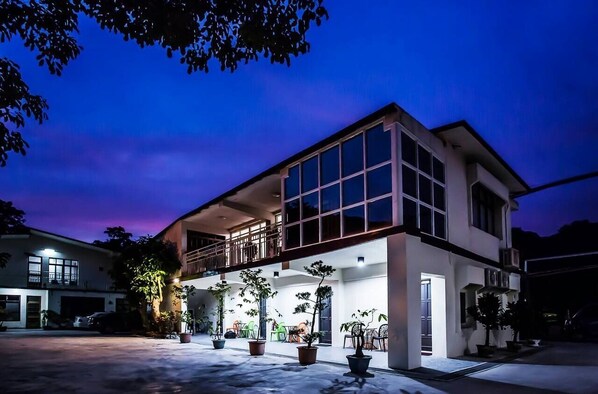 Front of property - Mingyuan Hotspring (Tainan)