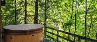 Chalet escondido en la garganta del río rojo