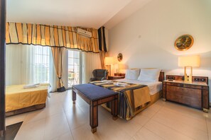 Fer et planche à repasser, Wi-Fi, draps fournis