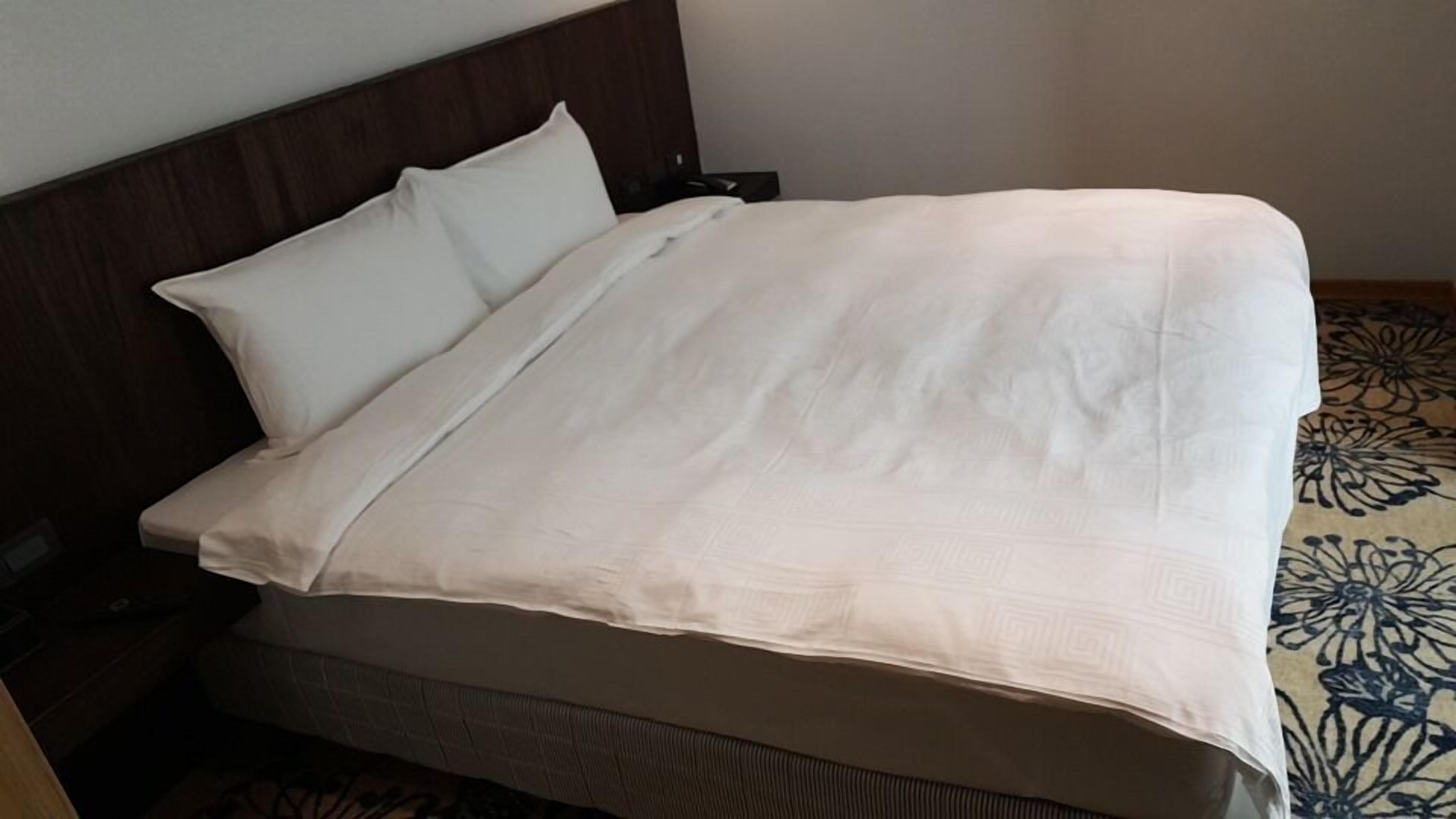 exclusive double room, 1 bedroom | in-room safe, desk, blackout curtains, soundproofing