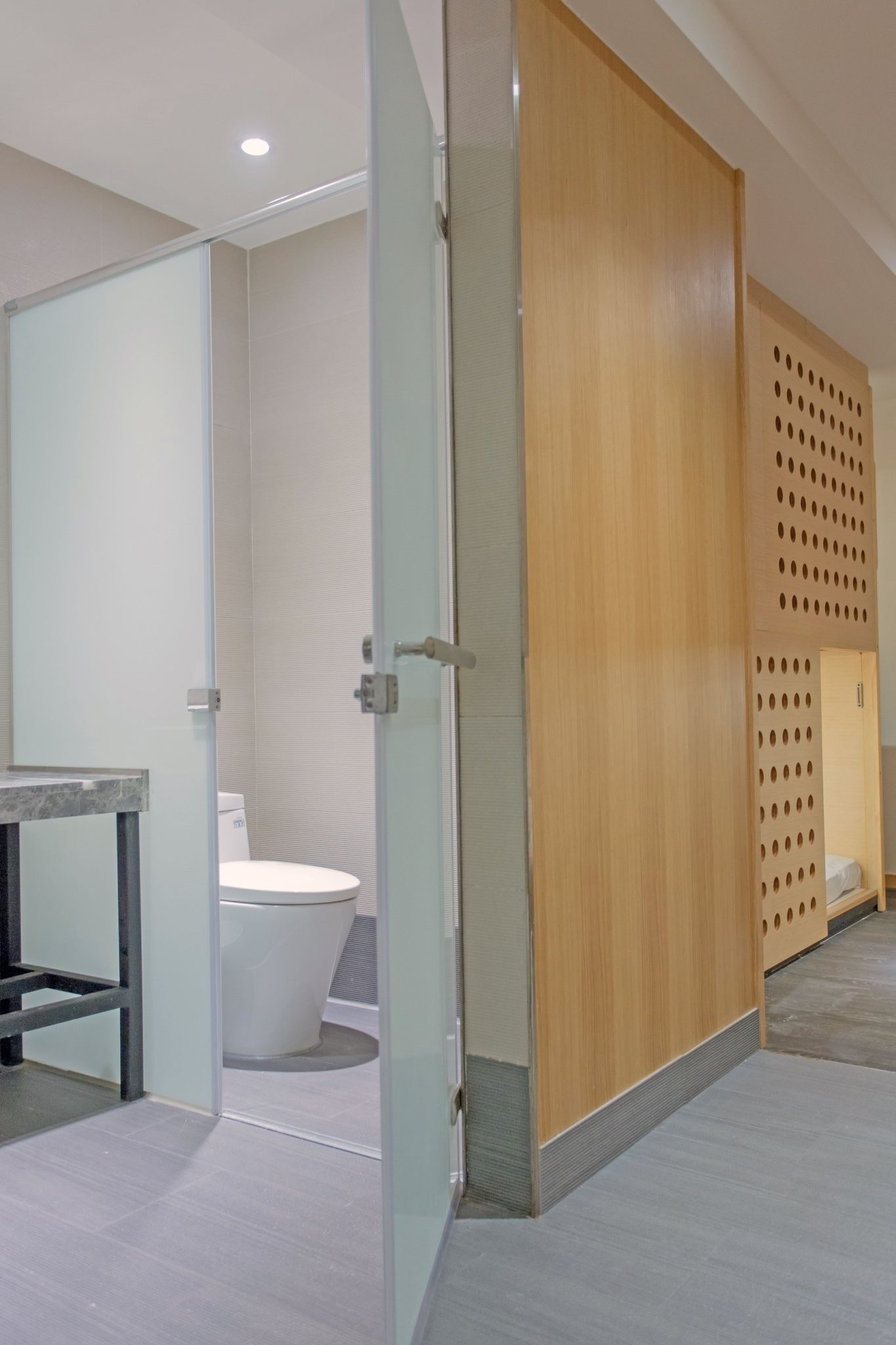 shared dormitory, mixed dorm, shared bathroom | bathroom | shower, rainfall showerhead, hair dryer, slippers