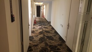 Shared Dormitory, Mixed Dorm, Shared Bathroom | Terrace/patio - Seeing Inn (Taitung)