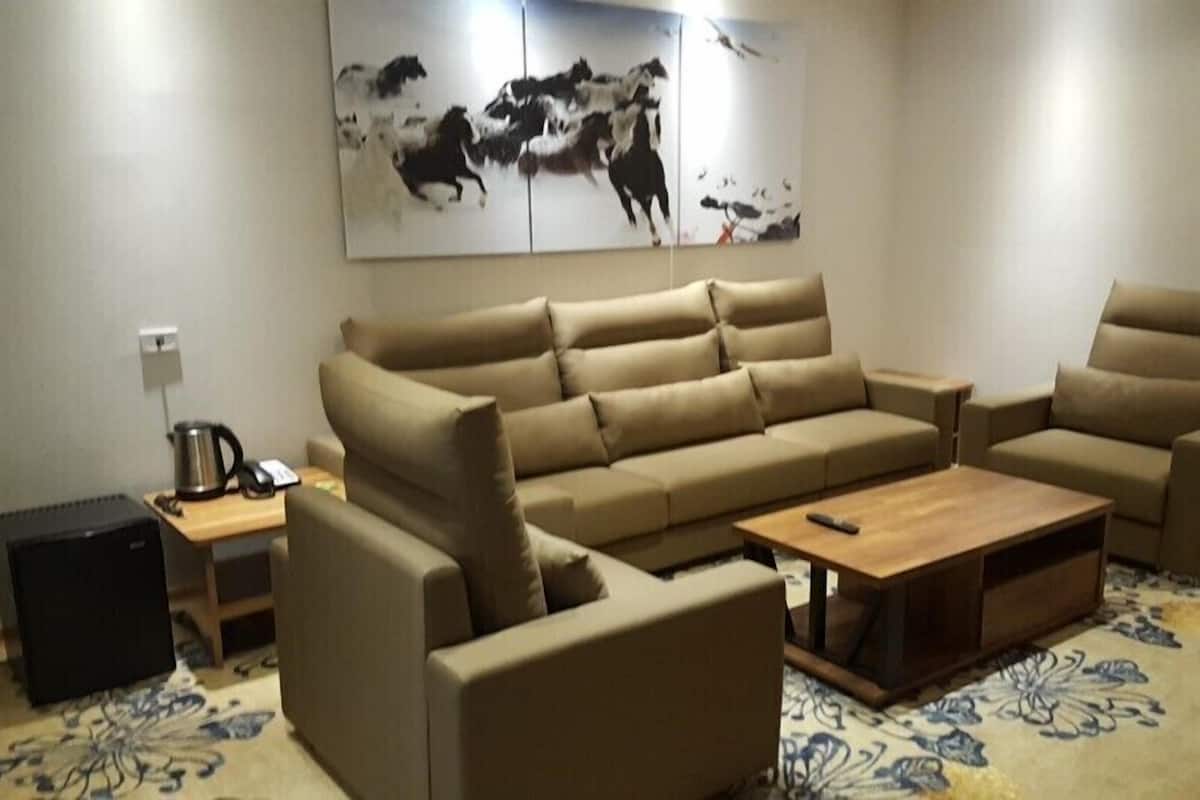 Exclusive Double Room, 1 Bedroom | Ruang tamu | TV