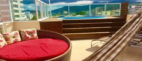 Outdoor pool, a heated pool