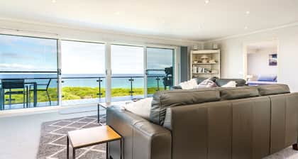 6/18 Surf Circle, Tura Beach