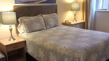 5 chambres, fer et planche à repasser, Wi-Fi, draps fournis