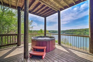 Terrace/patio - Spacious Cabin on Dale Hollow Lake w/ Hot Tub! (Albany)