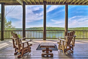 Terrace/patio - Spacious Cabin on Dale Hollow Lake w/ Hot Tub! (Albany)