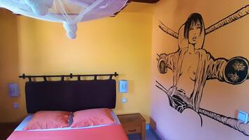 Economy-Doppelzimmer, Nichtraucher, Blick auf den Innenhof | Hochwertige Bettwaren, individuell dekoriert, individuell eingerichtet