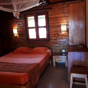 Standard Double Room, 1 Double Bed, Canal View | Premium bedding, individually decorated, individually furnished - Trecicogne (Morondava)