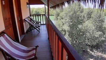 Standard Double Room, 1 Katil Kelamin (Double), Canal View | Teres/patio