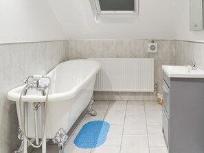 Towels - 3 bedroom accommodation in Flamborough (Flamborough)