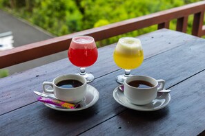 Daily continental breakfast for a fee - D'Artha Cottage (Penida Island)