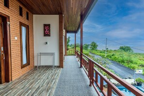 Deluxe Double Room, 1 Double Bed, Ocean View | Terrace/patio - D'Artha Cottage (Penida Island)