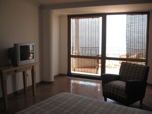 2 soverom, strykejern/-brett, internettilgang og sengetøy