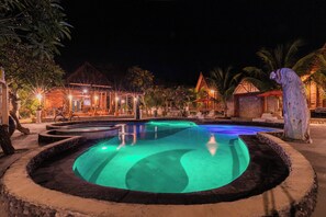 Piscina externa