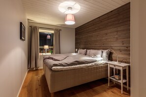 3 dormitorios, tabla de planchar con plancha, wifi y ropa de cama