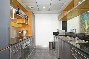 Apartment, 1 Bedroom | Private kitchen