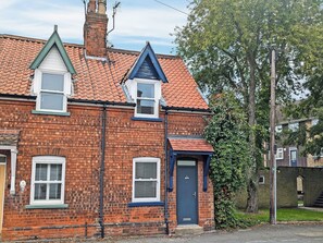 Exterior - 2 bedroom accommodation in Beverley (Beverley)