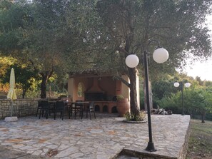 Outdoor dining - AELIA APARTMENT ERMONES CORFU (Corfu)