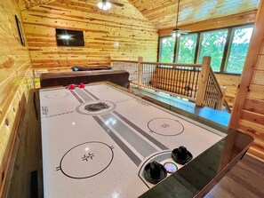 Cabin, 2 Bedrooms | Interior