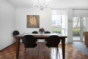Apartment, 1 Bedroom | Living area