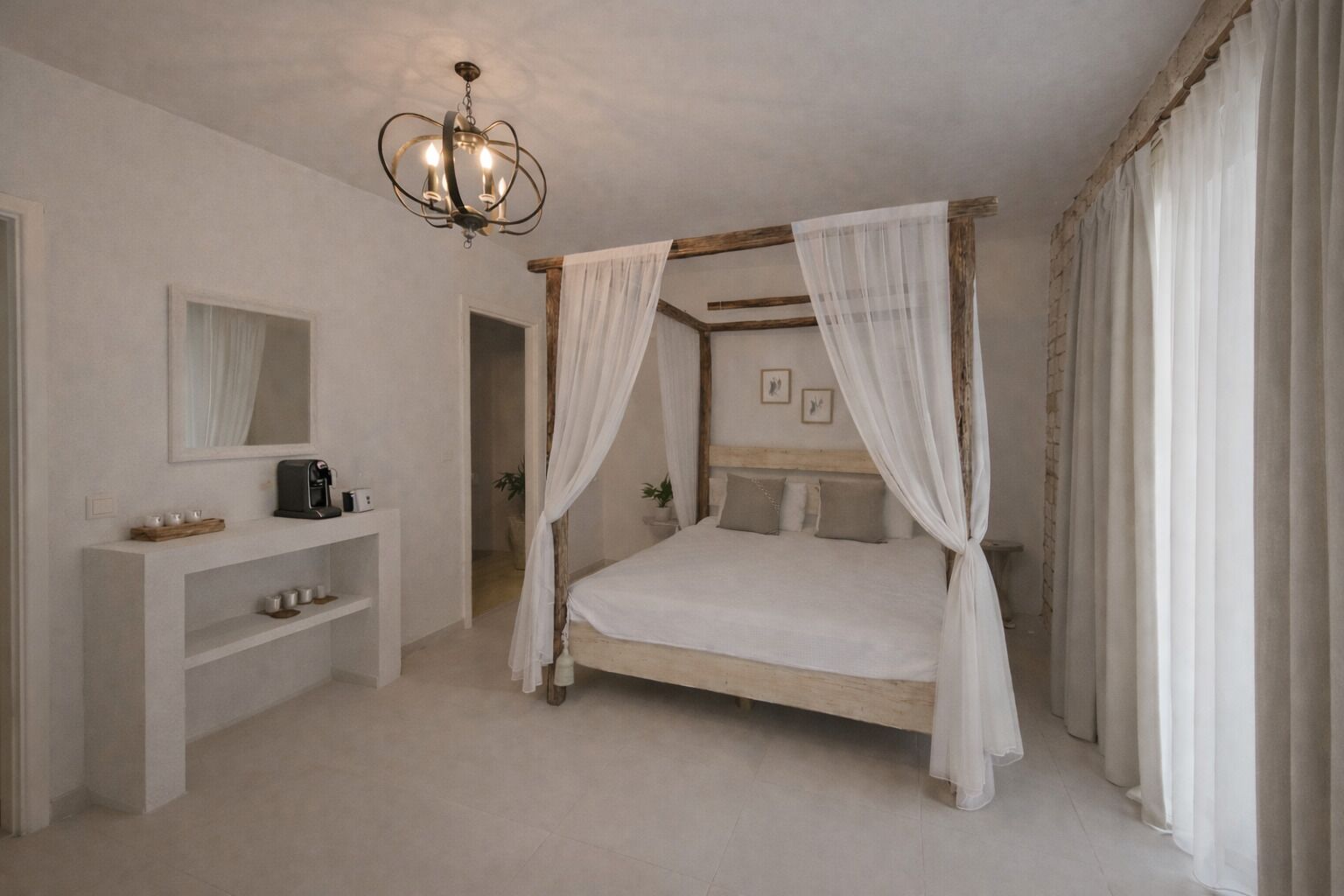 Double Room with Spa Bath | Minibar, blackout drapes, soundproofing, free WiFi